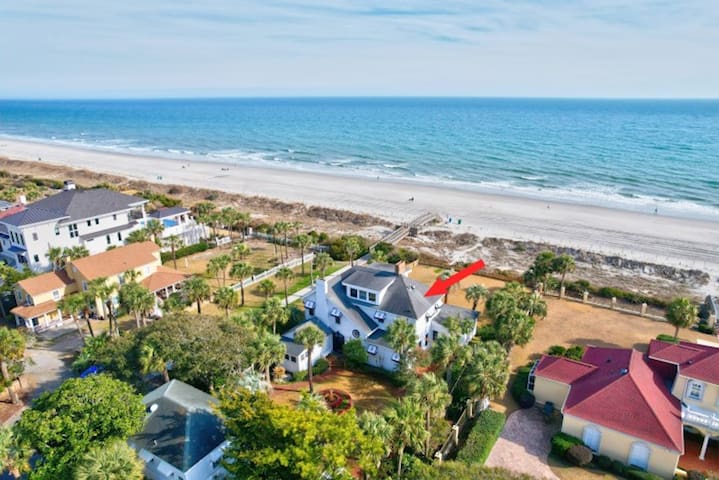 Elliott Beach Rentals managed Airbnb listing 1