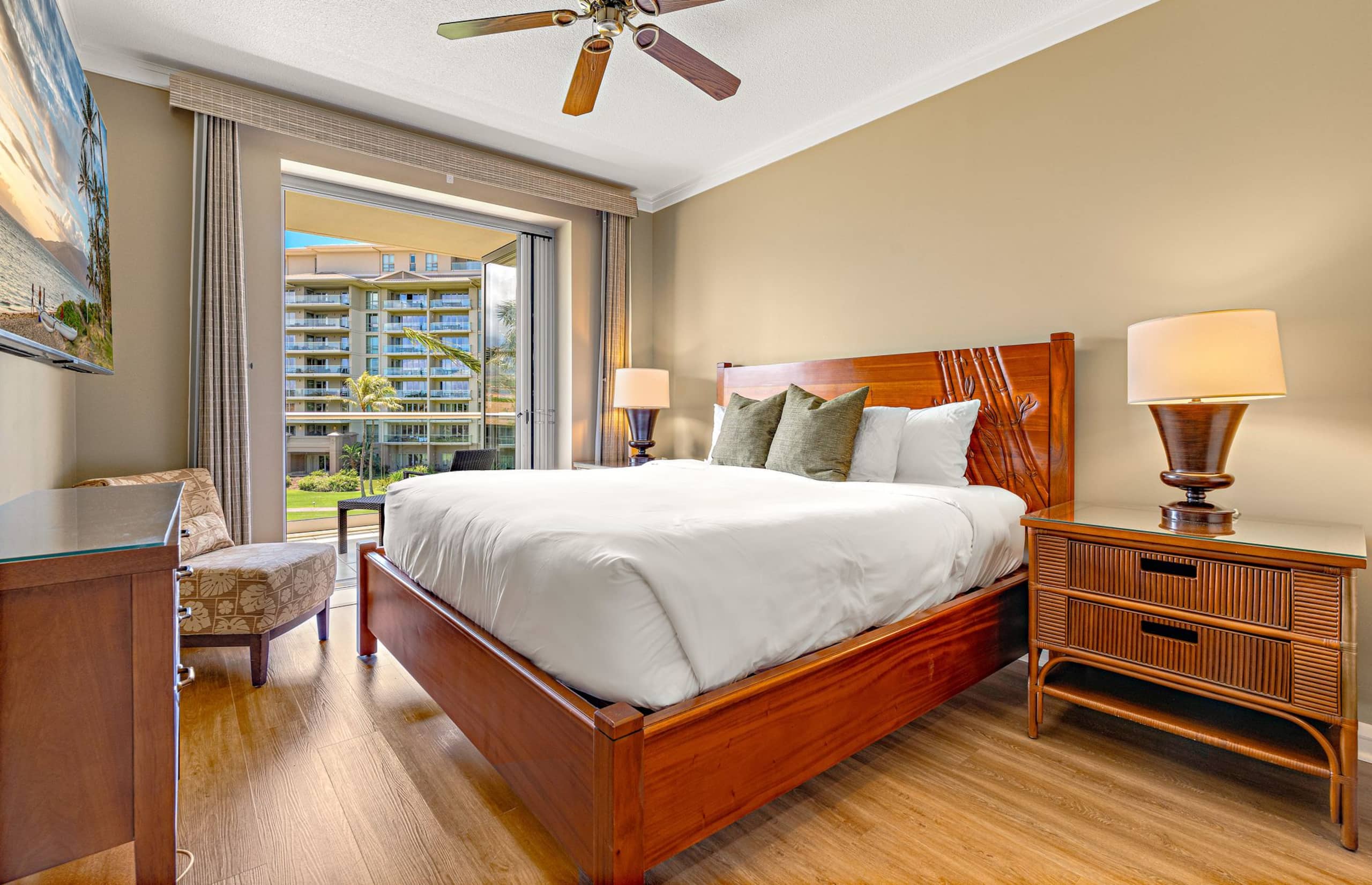 Condo in Lahaina · ★4.94 · 2 bedrooms · 3 beds · 1 bath - Image 15