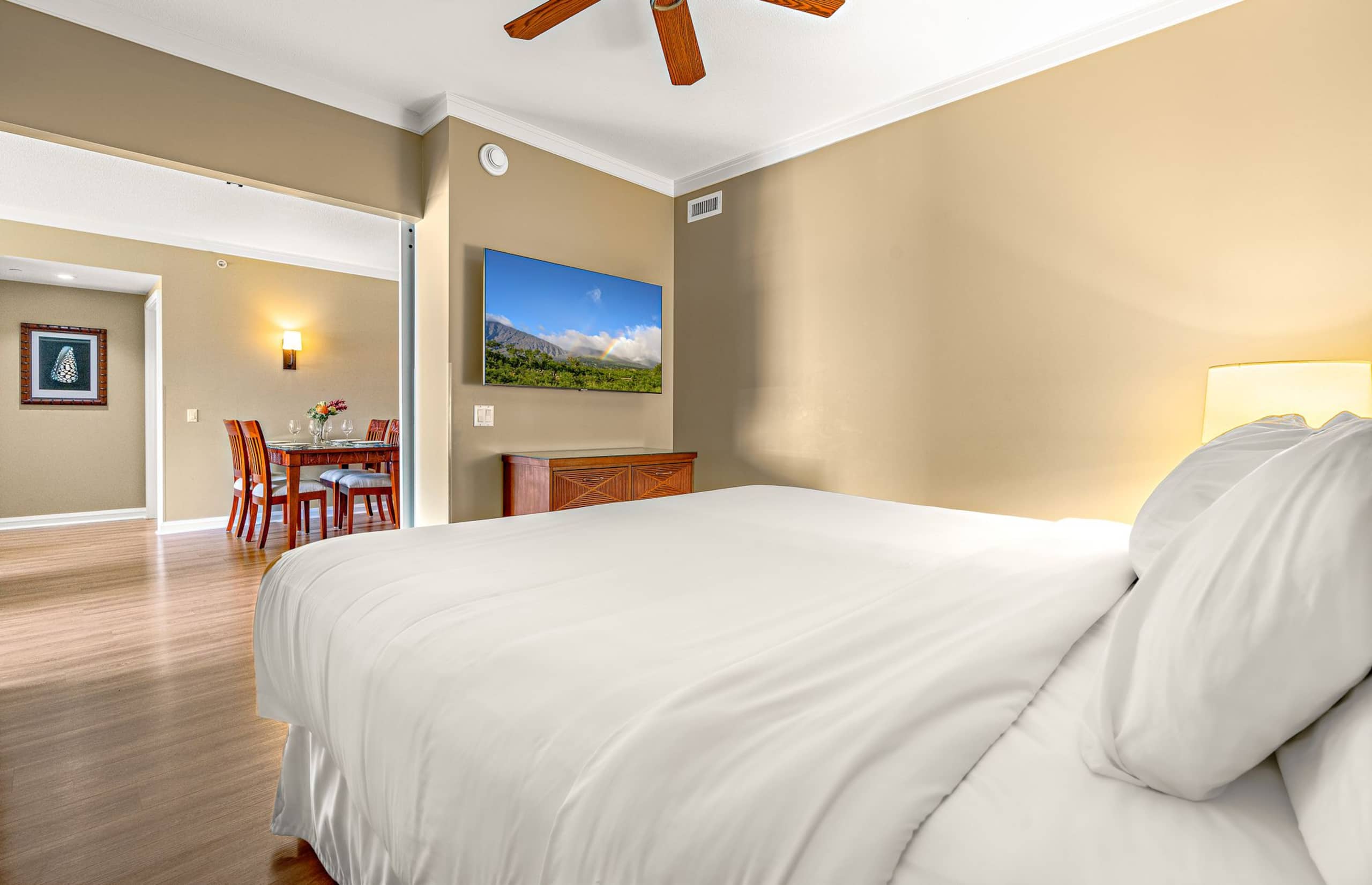 Condo in Lahaina · ★4.94 · 2 bedrooms · 3 beds · 1 bath - Image 21