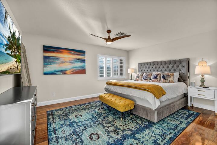 Vegas 6BR Dream Villa: Pool, Hot Tub & Games gallery image 2