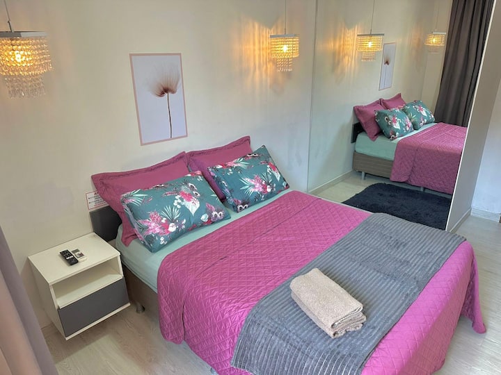 תמונה של כל החדר