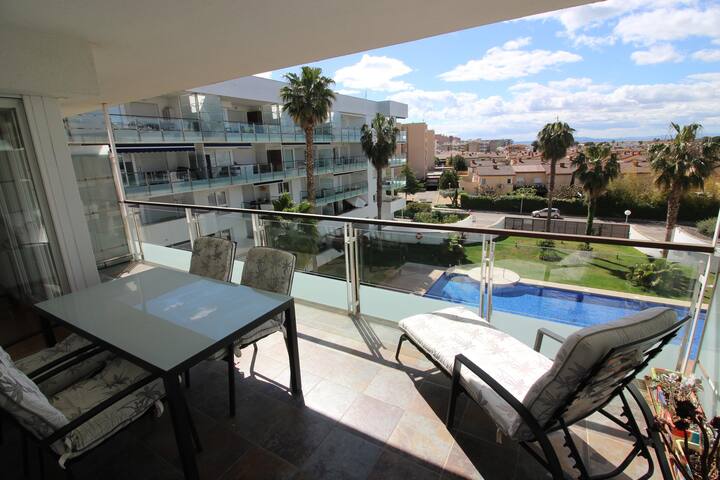 porto marina 317 -fantastic flat with communal swi gallery image 2