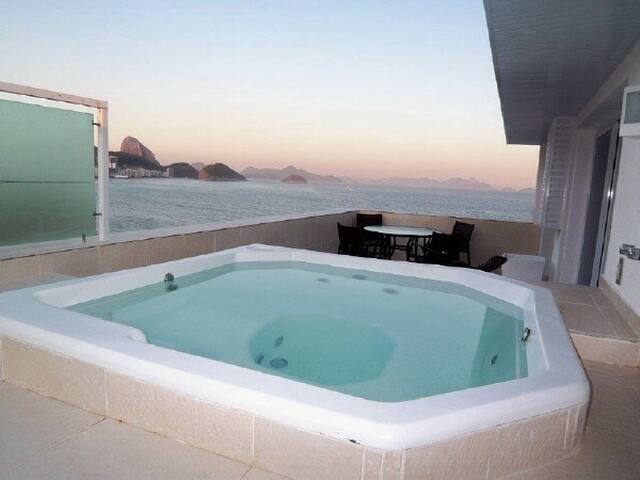 Beautiful 4BR duplex penthouse gallery image 5