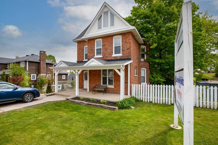 Ontario Cottage Rentals managed Airbnb listing 3