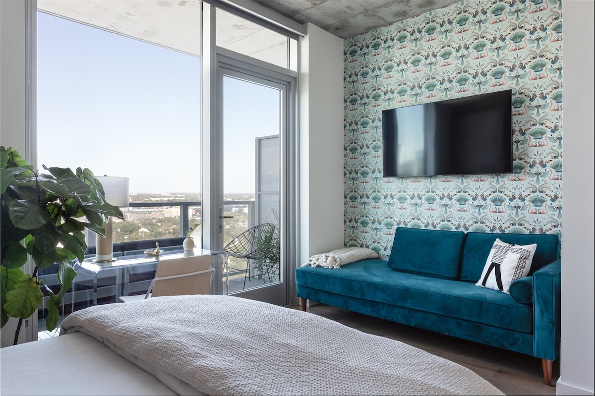 Heated Rooftop Pool | Free Parking! | Skyline View