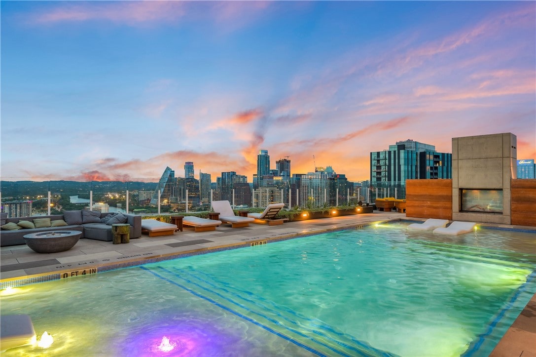 Heated Rooftop Pool | Free Parking! | Skyline View