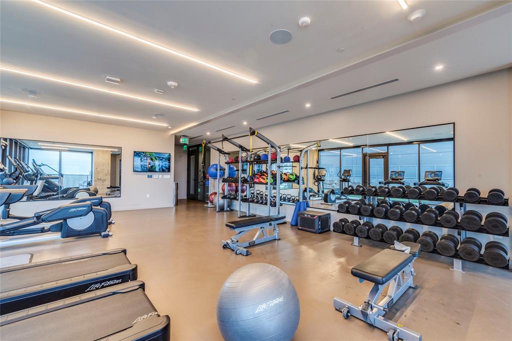 Heated Rooftop Pool | Free Parking! | Skyline View