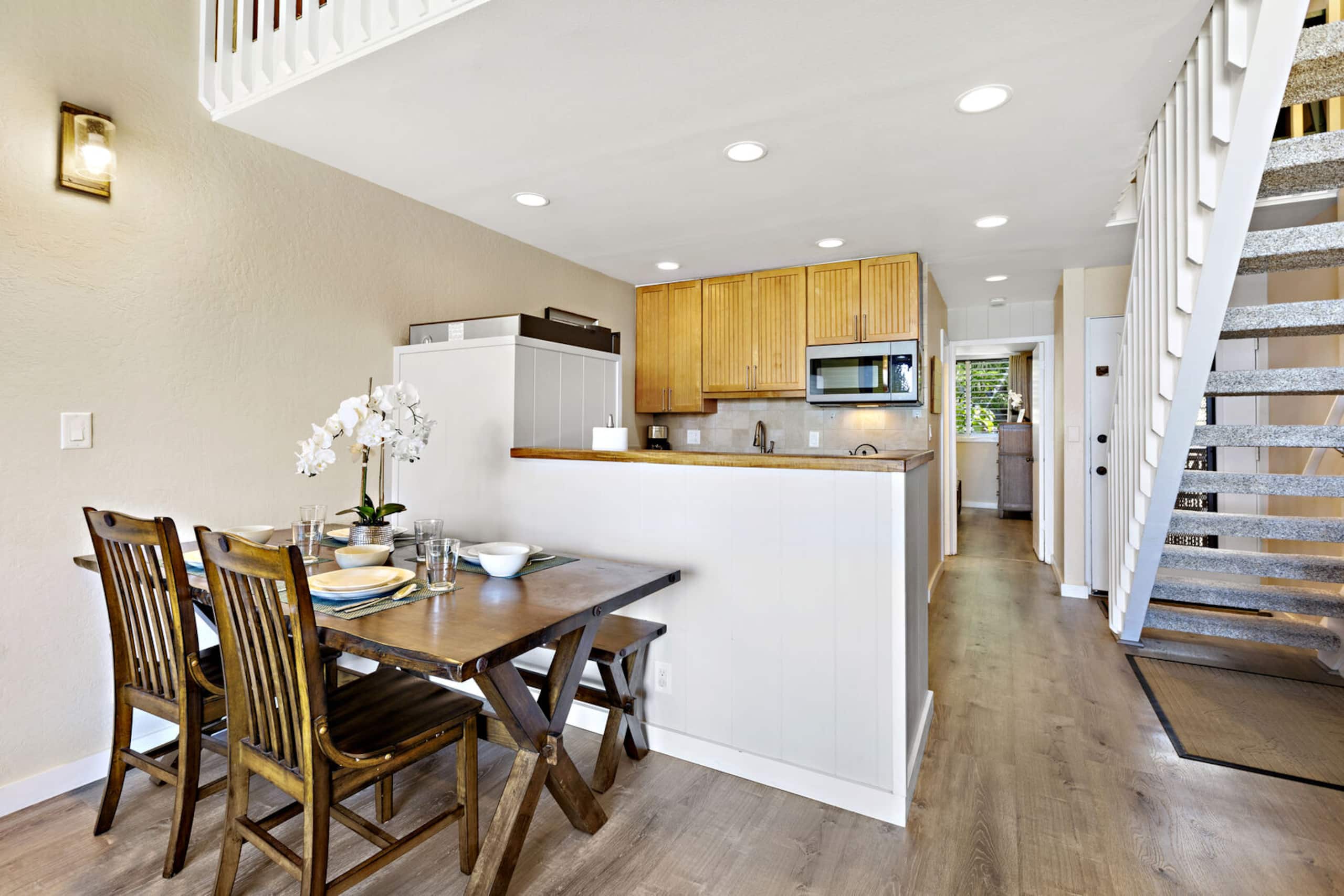 Condo in Lahaina · ★4.5 · 2 bedrooms · 2 beds · 2 baths - Image 13