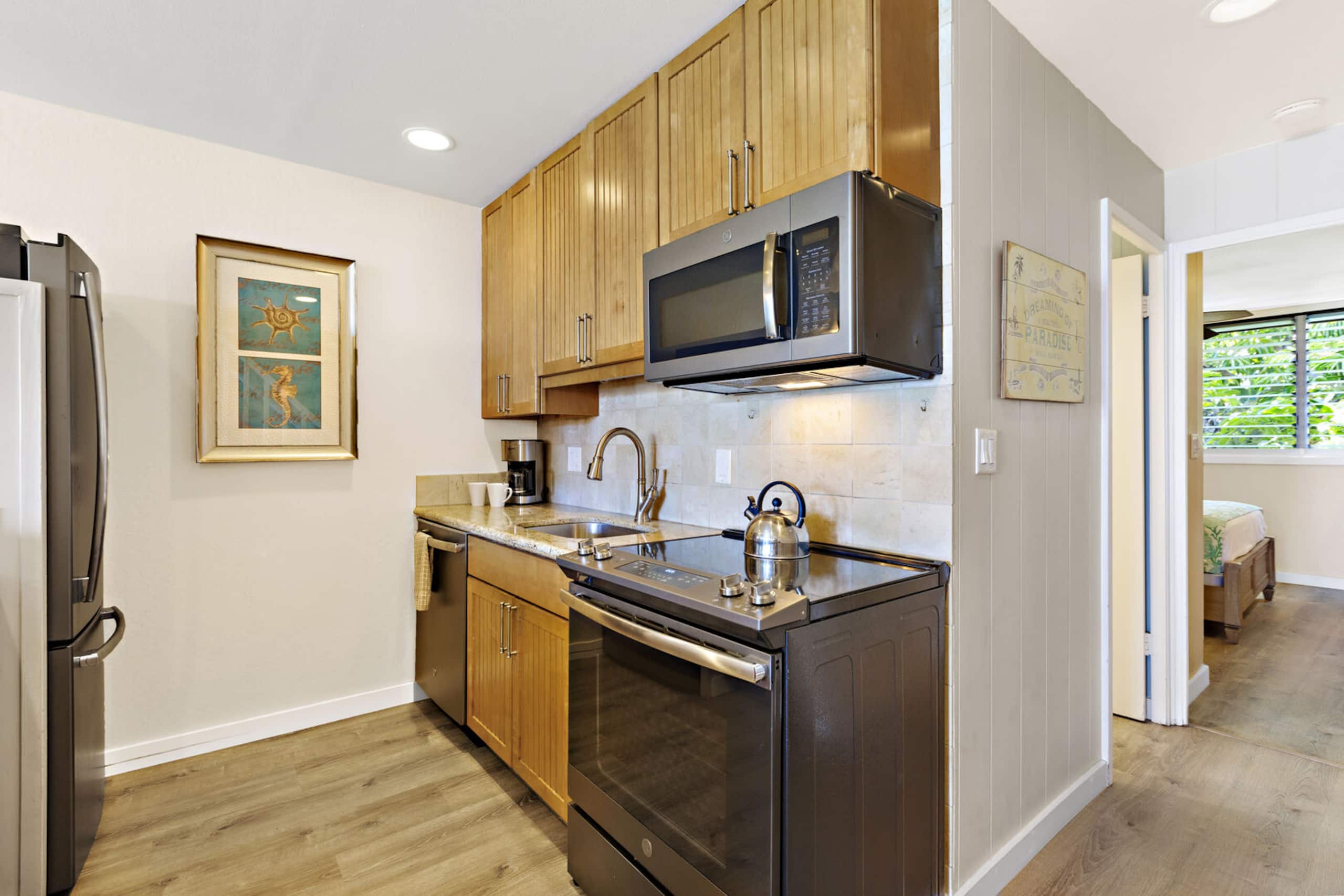 Condo in Lahaina · ★4.5 · 2 bedrooms · 2 beds · 2 baths - Image 14