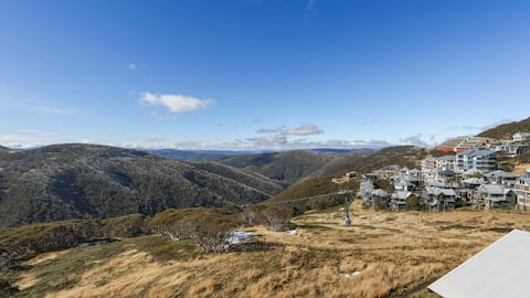 White Crystal 215 at Mt Hotham