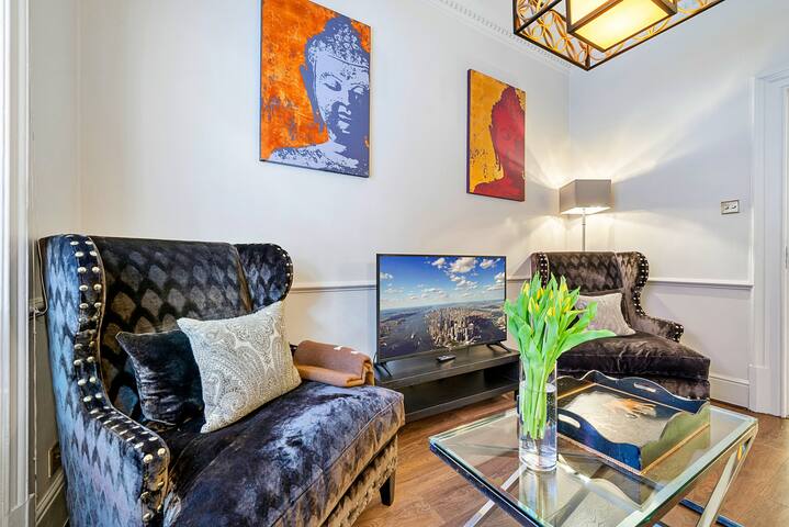 Finest Retreats | Hampstead Village House gallery image 4