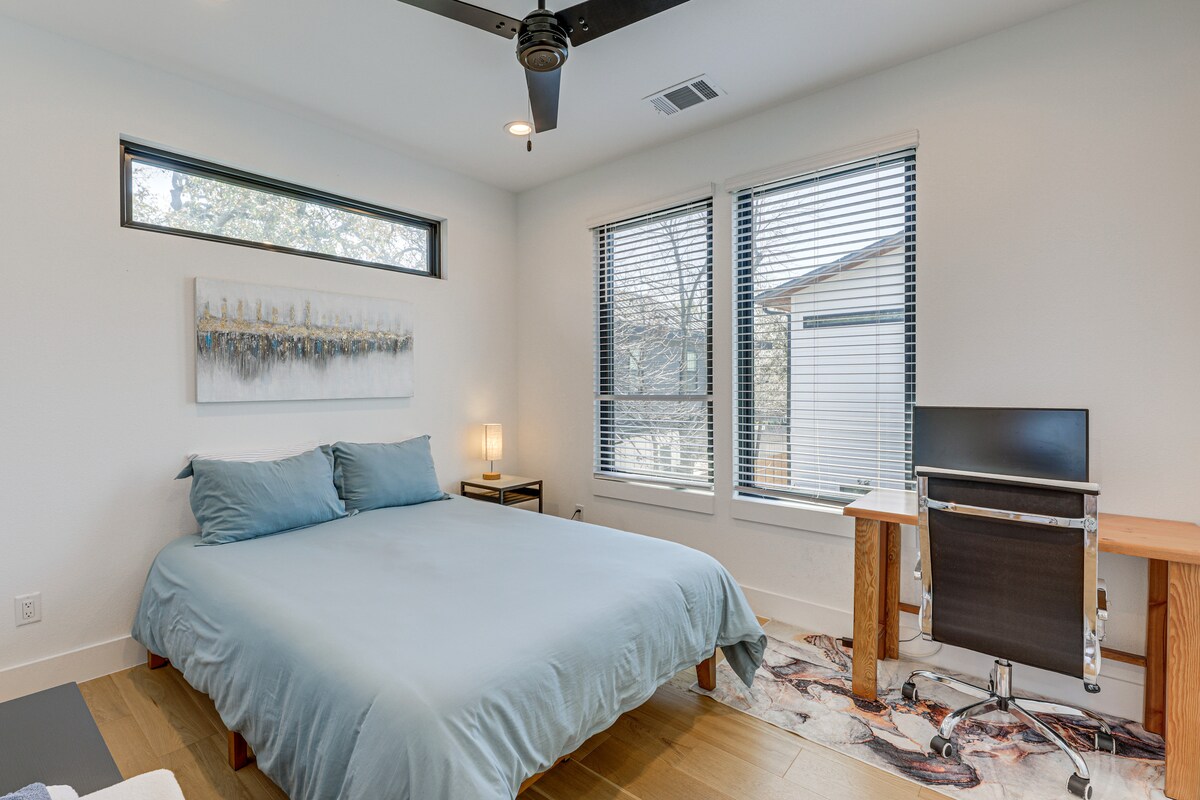 Chic Austin House w/ Spacious Backyard & Hammock
