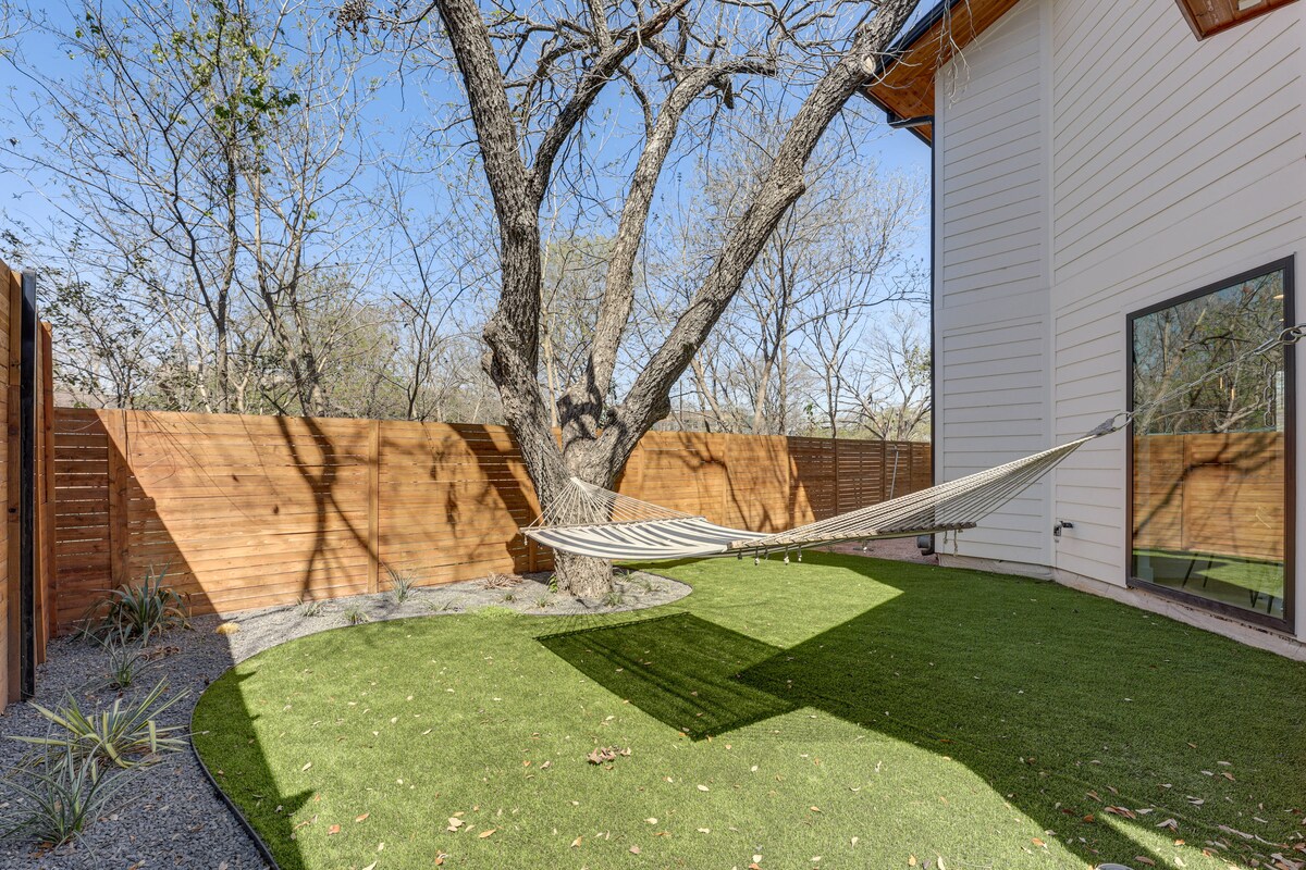 Chic Austin House w/ Spacious Backyard & Hammock
