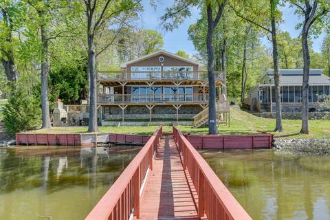 Pet-Friendly Lexington Vacation Rental on Lake!