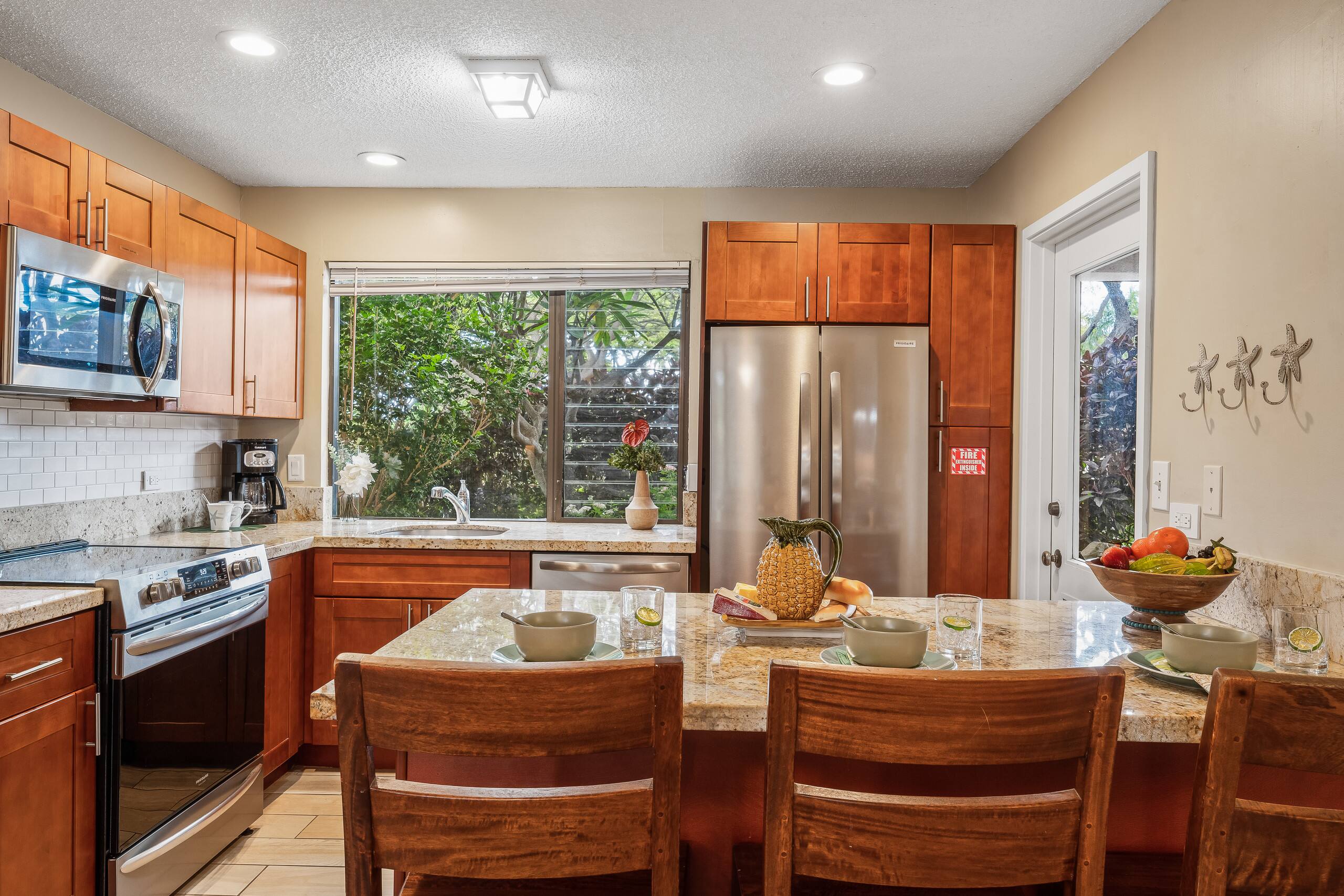 Condo in Kihei · ★4.42 · 1 bedroom · 2 beds · 2 baths - Image 6
