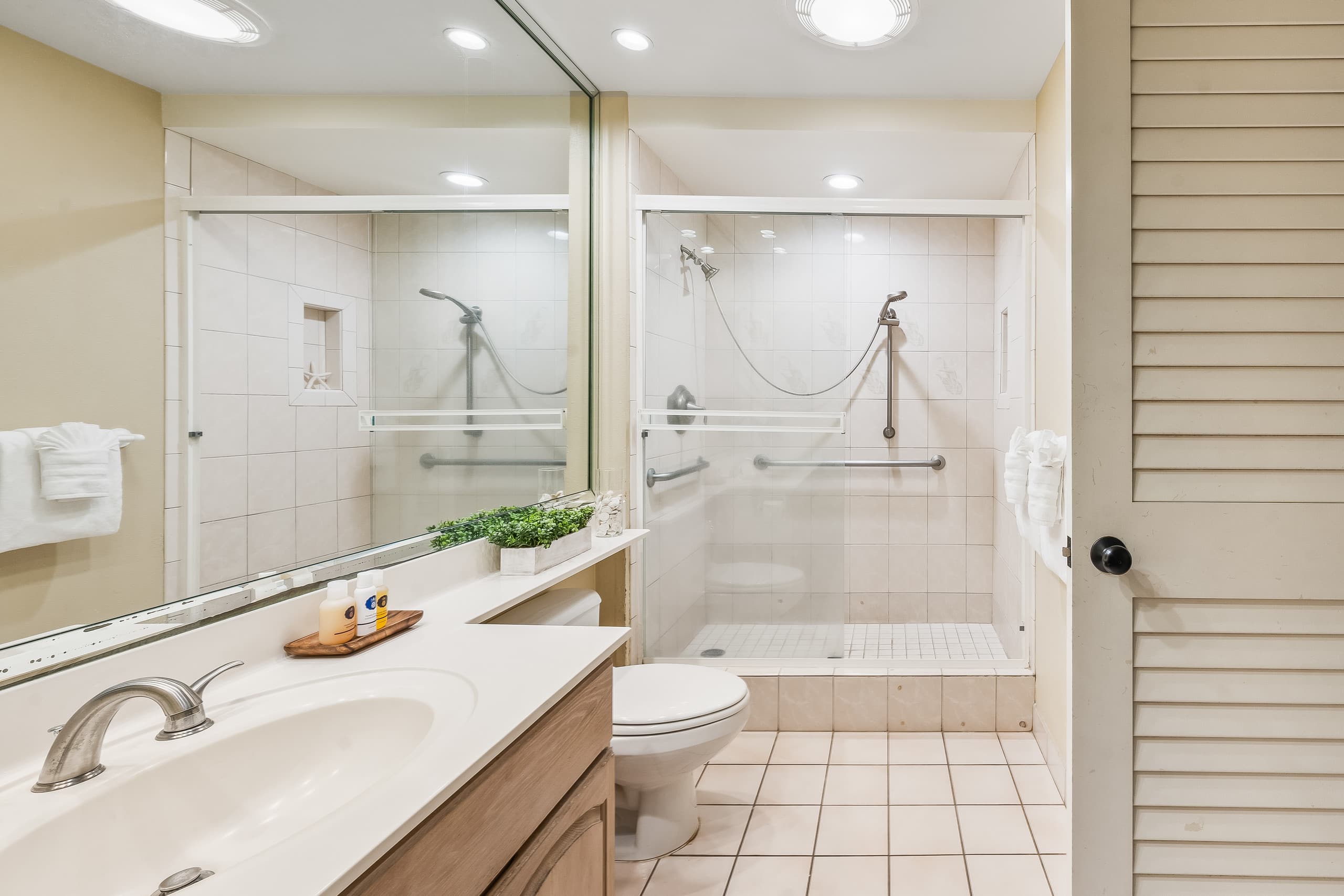 Condo in Kihei · ★4.42 · 1 bedroom · 2 beds · 2 baths - Image 24