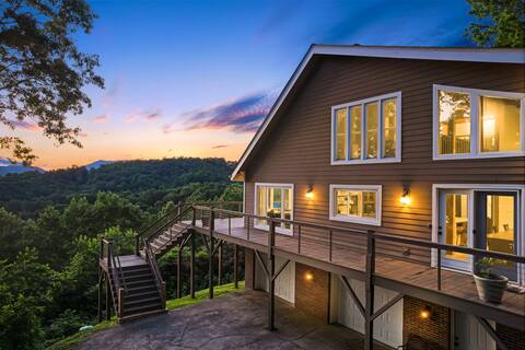 Hot Tub, Game Room, Sauna + Biltmore Pass Near AVL