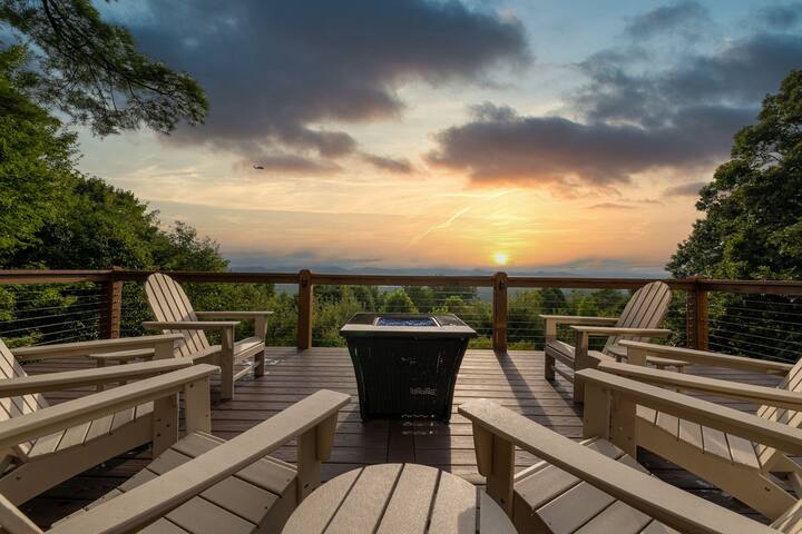 Mountain Views + Biltmore Pass | Pet-Friendly Gem