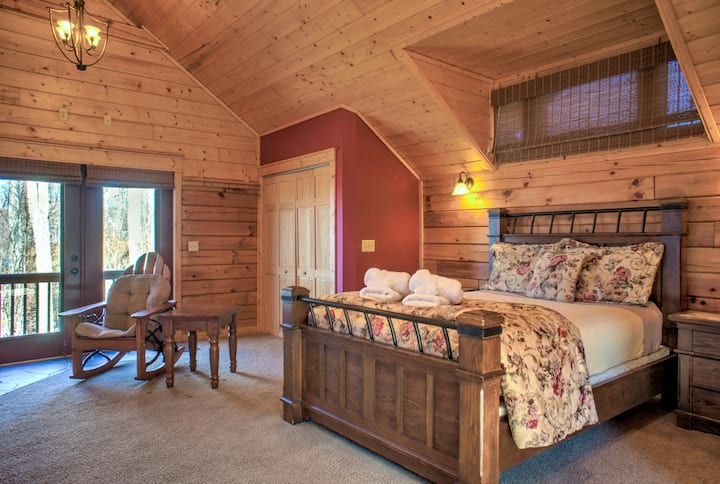 Gornja etaža - glavni apartman/spavaća soba 2 - bračni krevet (širine 150-179 cm