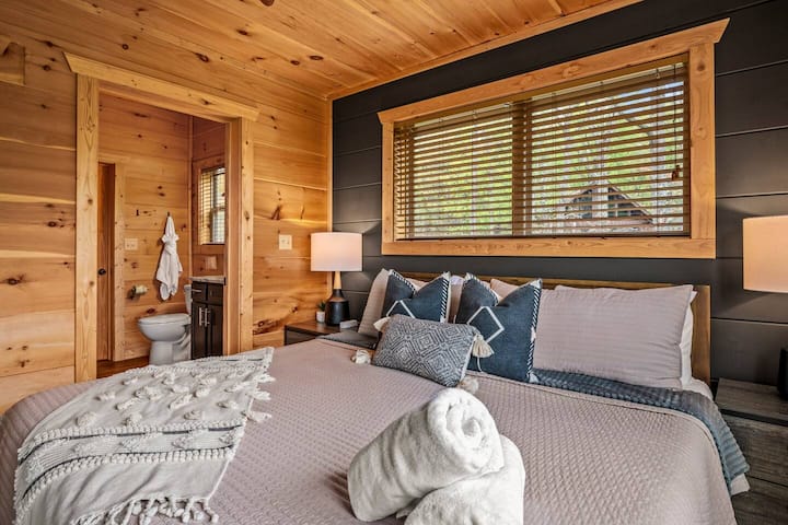 "All supplies were well stocked from towels to dishes to blankets to pillows and everything in between. This house was nothing less than perfect for our family! We weren’t ready to leave when it was time to go!!"