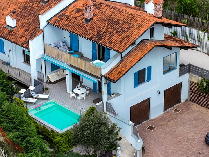 Villa Monforte Barolo with private pool