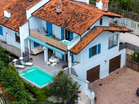 Villa Monforte Barolo with private pool