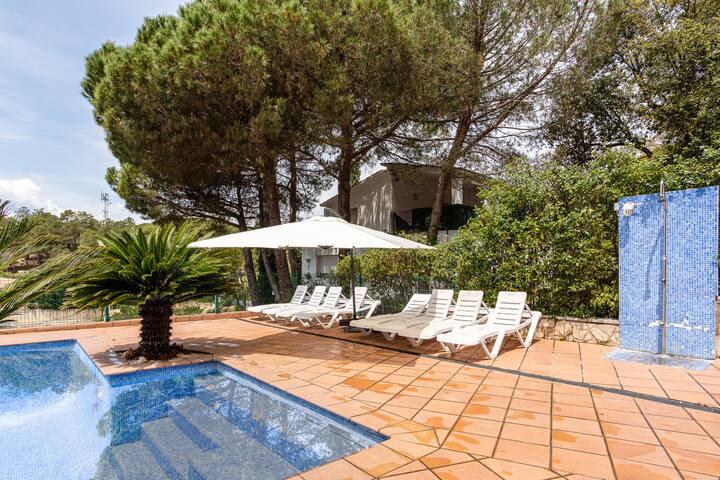 Villa Yulia gallery image 2