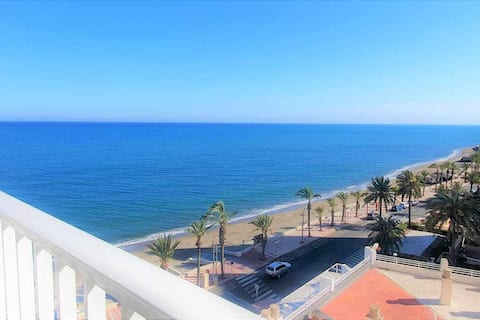 Propiedad de Airbnb exitosa: Stylish Apartments Marítimo en Roquetas De Mar