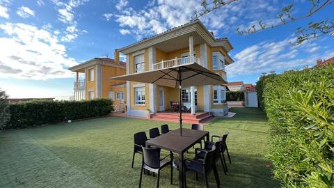 Villa with a garden and views - Villa Ojerada 12804