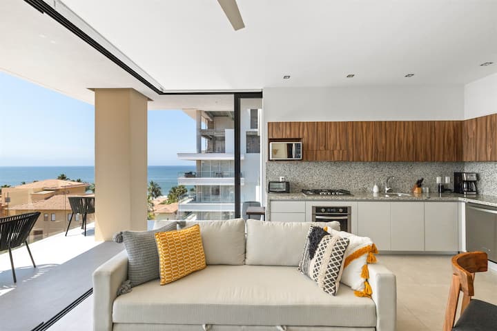 Поглед кон балкон во дневната соба