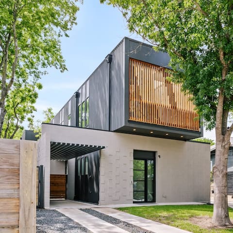 Luxury 3BR Home | Minutes from UT Campus & DT ATX