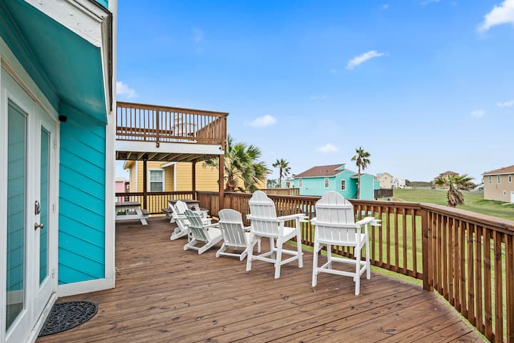 Sea Breeze Escape | Steps To Beach! - Corpus Christi, TX