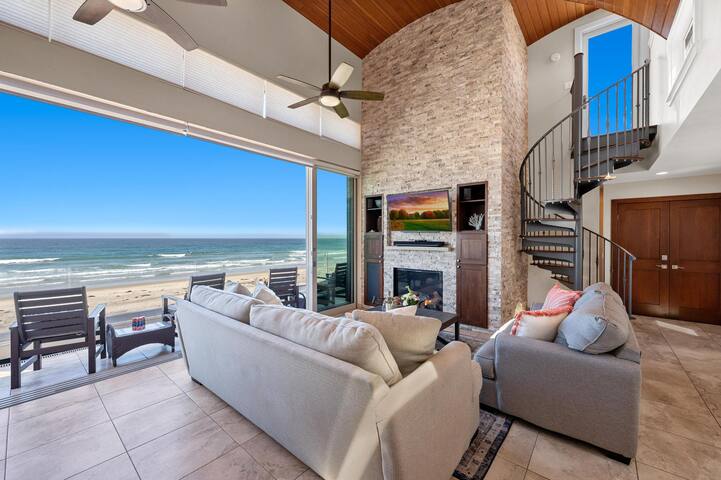 Cielo Mar | 4BR Oceanfront Escape + Rooftop gallery image 2