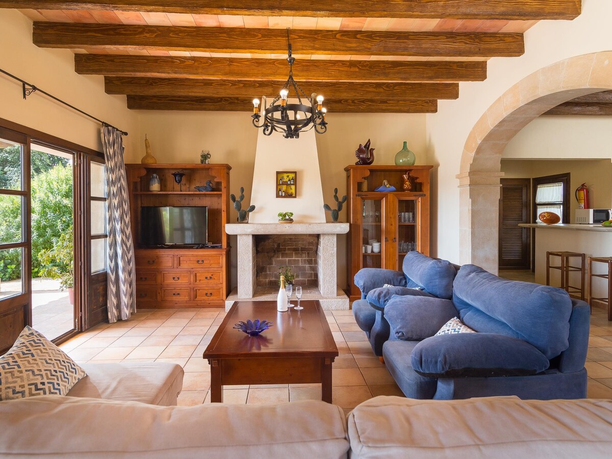 Top performing Airbnb: Villa Lagoon in Sa Pobla