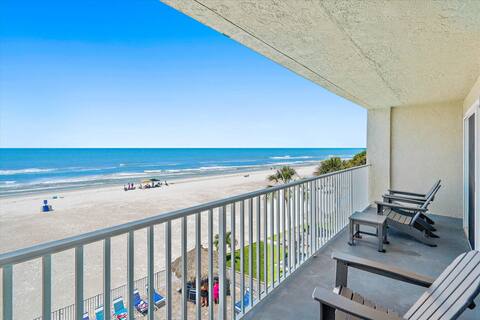 Beachfront Oasis & Views/Large/Renovated/Amenities