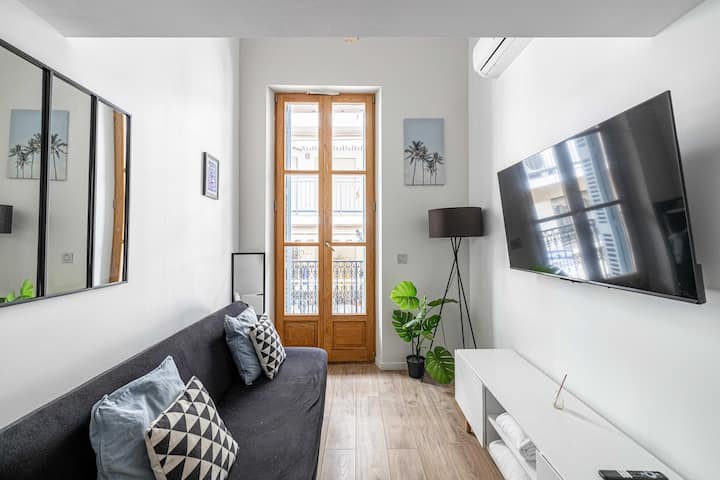 Lumineux Duplex Avec Mezzanine - Cannes Centre - Cannes
