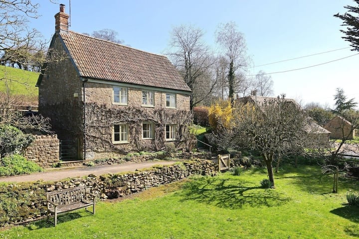 House — 18th/19th century in Bodorragha (boyle By., Kilbryan Ed)