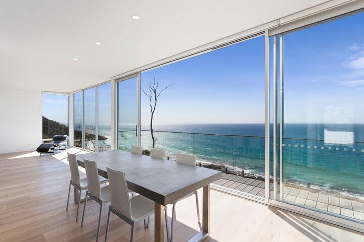 Southpoint – Views for Days on Iluka Avenue gallery image 3