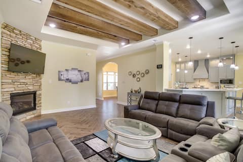 Chic Texas Abode w/ Patio & Fenced-In Yard!