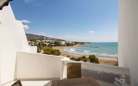 Ático loft en primera línea Eurhostal