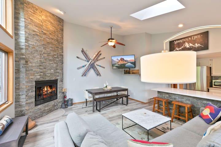 Windwood Alpine Townhome: Downtown Frisco - Frisco, CO