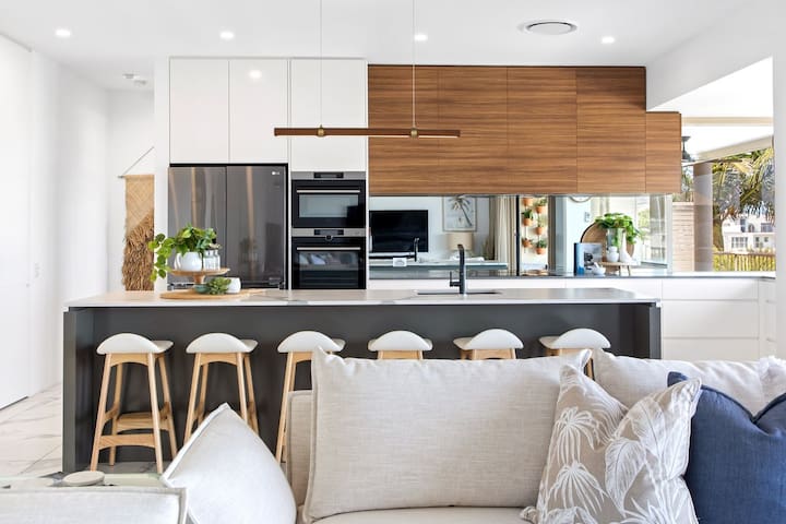 Unit 8 Nereus – Stunning & Sophisticated 3 Bedroom