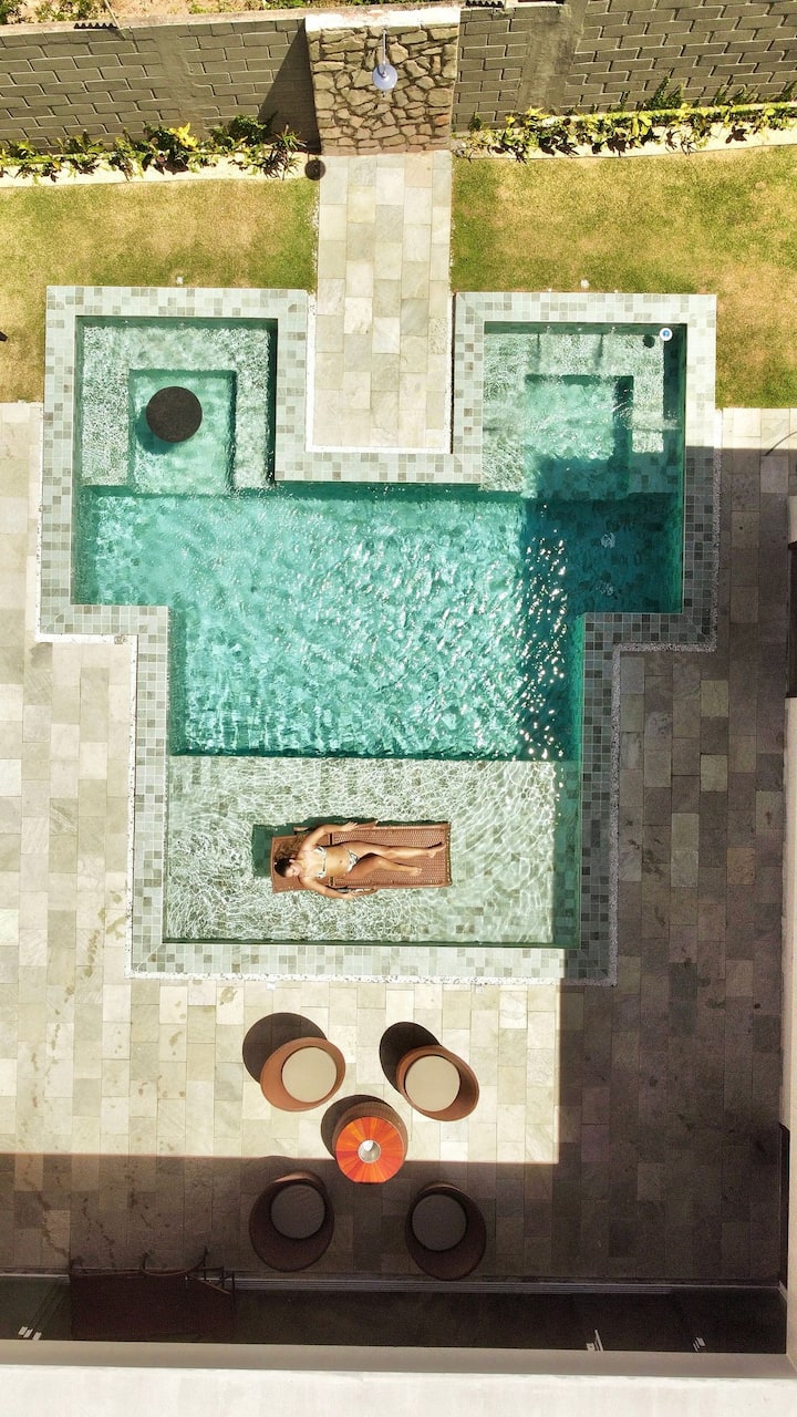 Casa Kairós no Shamballa by Qavi