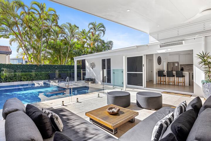 Family & Pet-Friendly Luxury Near Hastings St gallery image 5