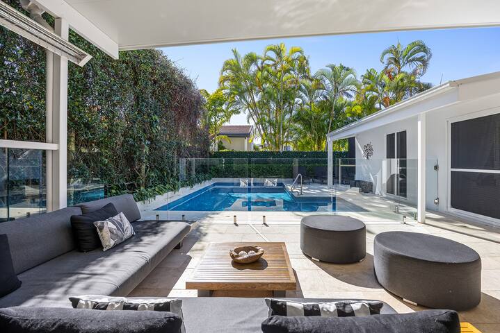 Family & Pet-Friendly Luxury Near Hastings St