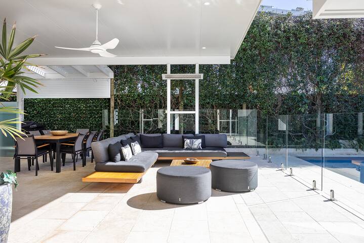 Family & Pet-Friendly Luxury Near Hastings St gallery image 3