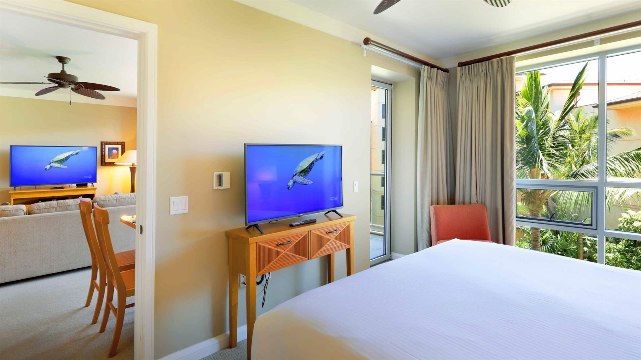 Condo in Kaanapali · ★4.77 · 1 bedroom · 2 beds · 1 bath - Photo 16