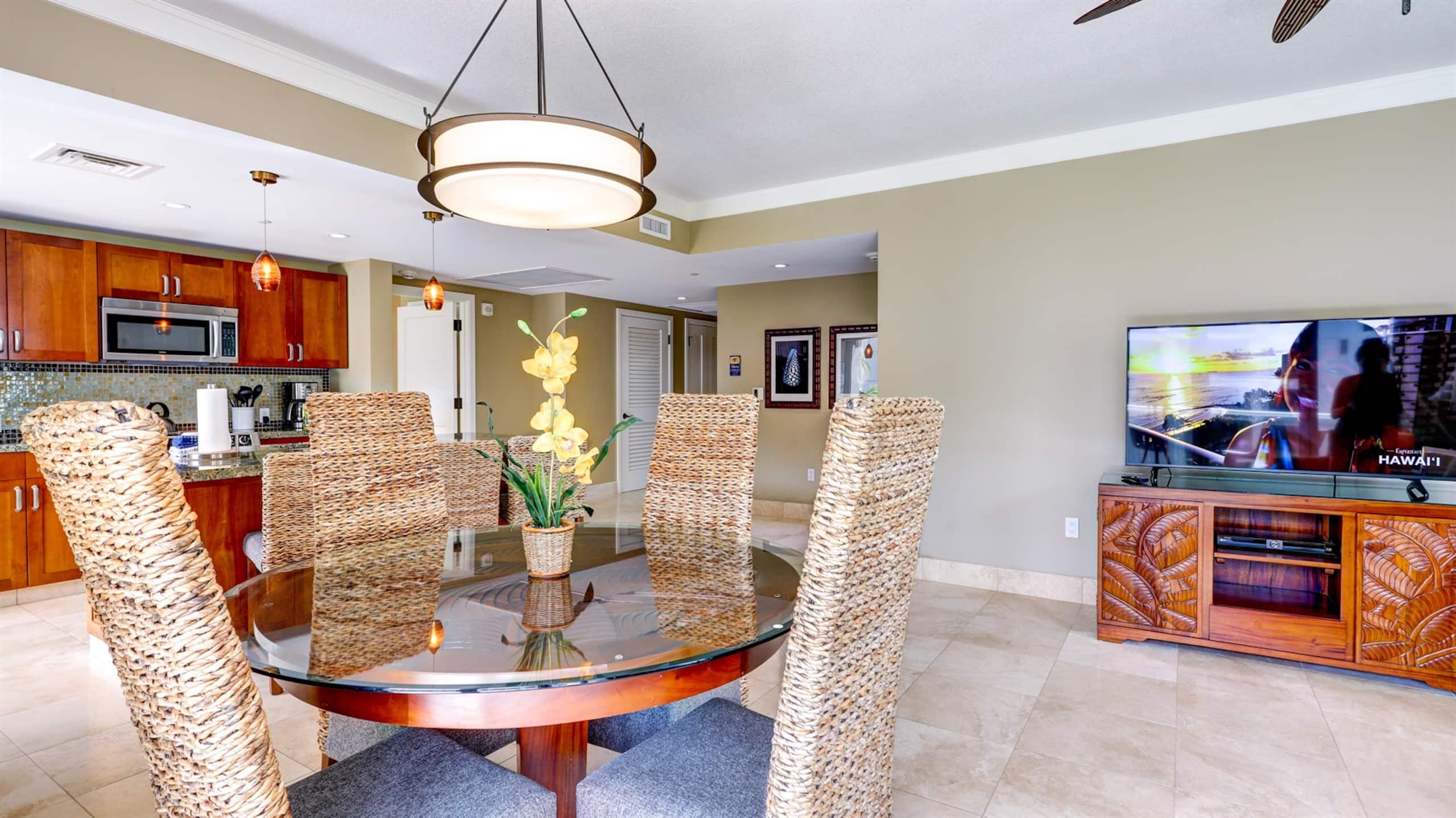 Condo in Kaanapali · ★4.9 · 2 bedrooms · 3 beds · 2 baths - Photo 12