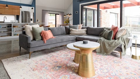 Top Airbnb: Greenleaf | Luxe Spa Getaway - Fireplace - EV in Daylesford