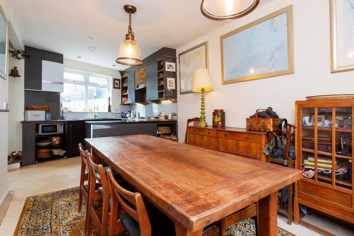 Bright Horizons by Veeve gallery image 2